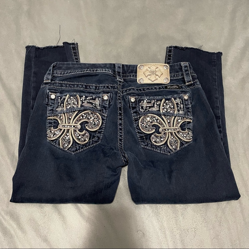 Miss Me Fleur de Lis Ankle Skinny Crop Jeans EUC Size 29